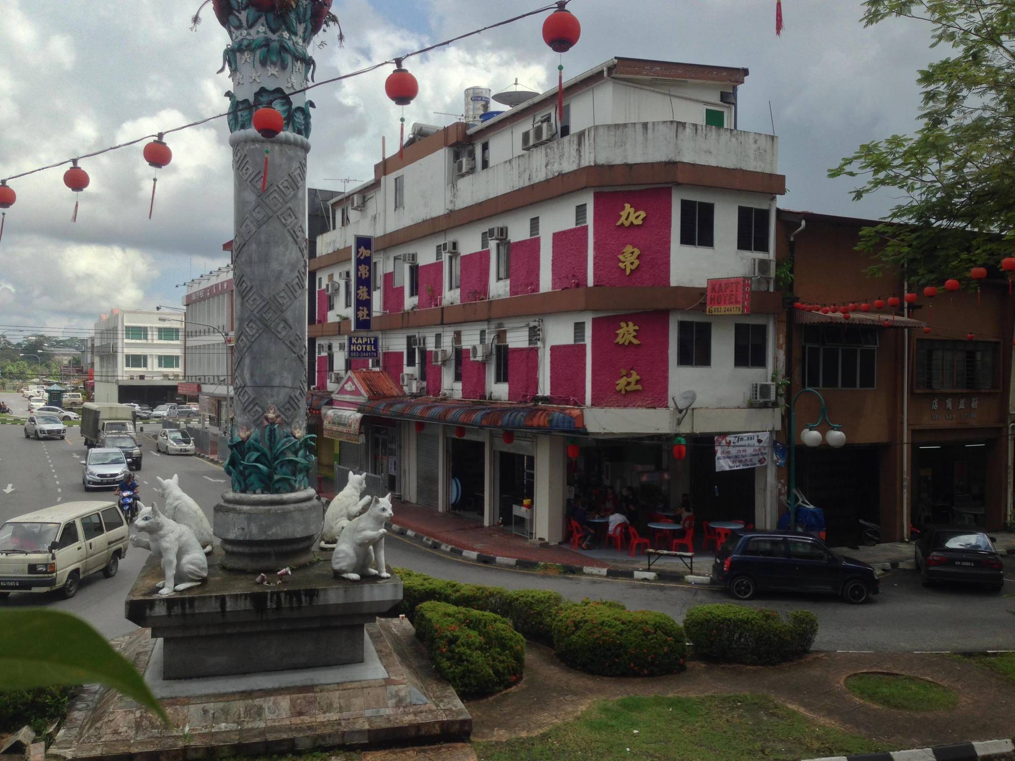 My Place Hotel & Lodge Kuching Exterior foto